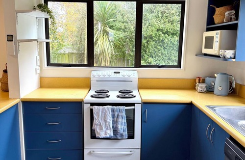 Methven House | Snowfed House - perfect for 2 families or large groups | sleeps 9
