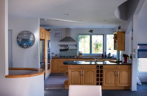 Cable Bay House | Soul Retreat - Cable Bay Holiday Home