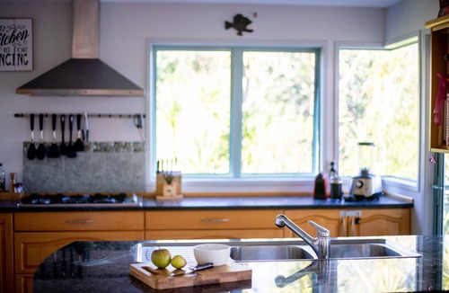 Cable Bay House | Soul Retreat - Cable Bay Holiday Home