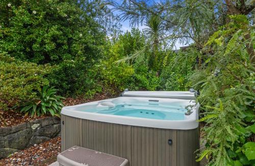 Langs Beach House | Spa and Surf Retreat - Langs Beach Holiday Home