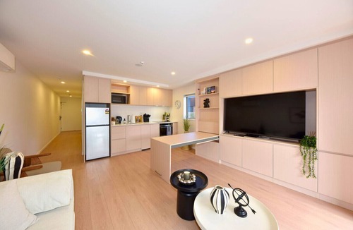 Christchurch City Centre Apartment | Spacious 2BR City Stay Near Christchurch CBD