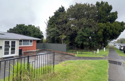 Tauranga House | Spacious 2BR Retreat for Family & Friends