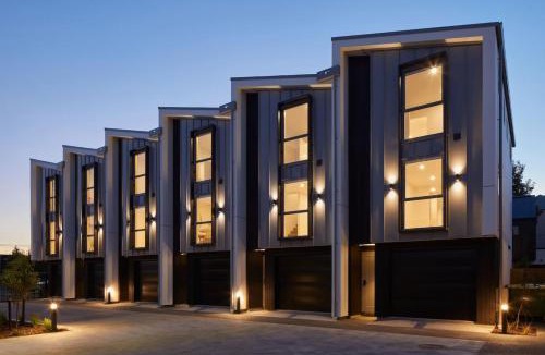 Christchurch City Centre House | Spacious 3 Bedroom Townhouse Steps from the CBD