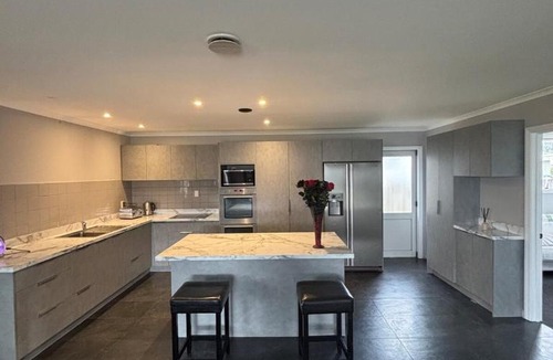 Westport House | Spacious beachside family home Carters Beach