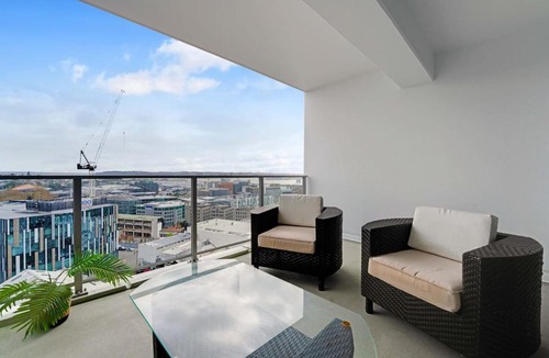 Auckland Central Business District Apartment | Spacious Comfort Stunning View Free Secure CarPark