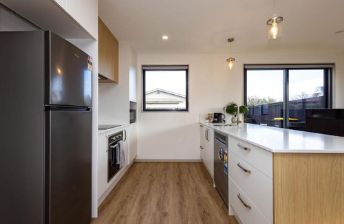 Hornby Apartment | Spacious Hornby Home Sleeps 8 Garage & Yard