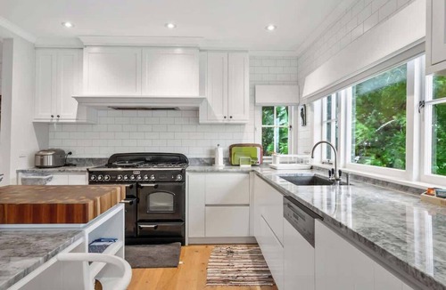 Parnell House | Spacious Parnell Home Near Auckland Domain Zodiak