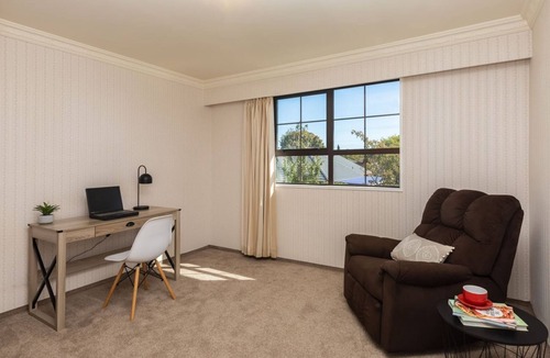 Halswell House | Spacious Retreat