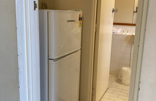 Epsom Apartment | Spacious Self Contained Studio Apartments