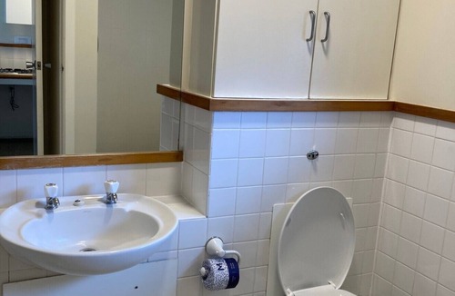 Epsom Apartment | Spacious Self Contained Studio Apartments