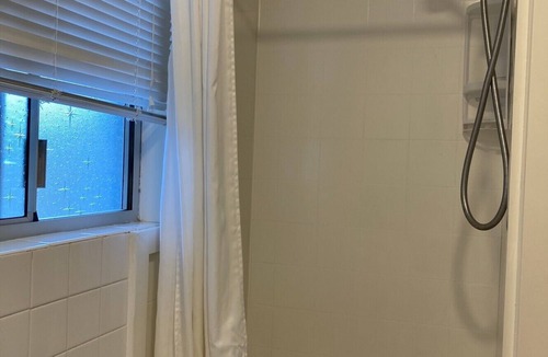 Epsom Apartment | Spacious Self Contained Studio Apartments