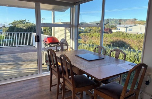 Waimarama House | Spacious Waimārama Beach House with Large Deck