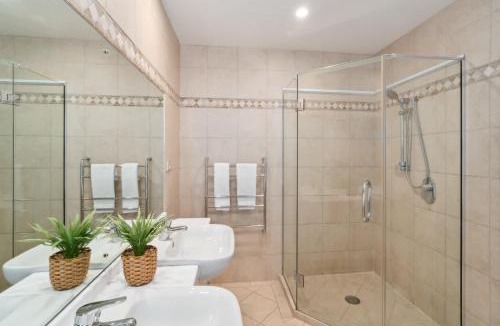 Fernhill House | Spectacular views large 3-bedroom house