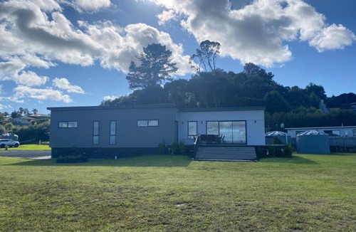 Karkari Peninsula House | Springhill at The Beach