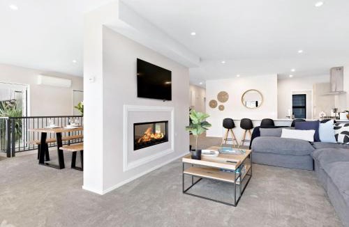 Queenstown House | St Matthews Views Cecil