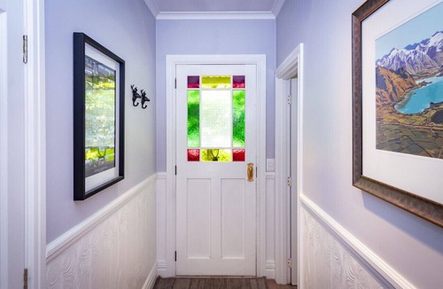 Arrowtown Apartment | Stags head Cottage, Arrowtown Holiday Home