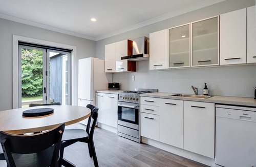 Taupo House | Stay Central - Taupo
