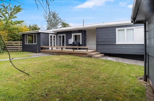 Taupo House | Stay Central - Taupo