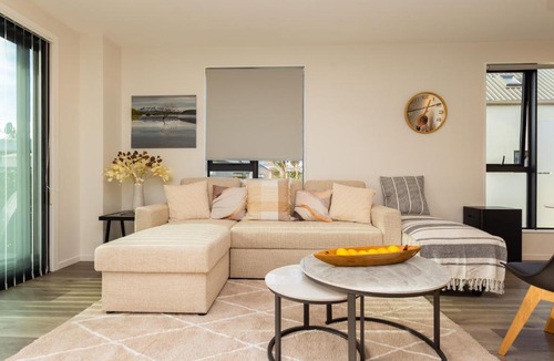 Christchurch City Centre Apartment | Staydium Retreat CBD 2 Bed 2 Bath With Parking Sleeps 5