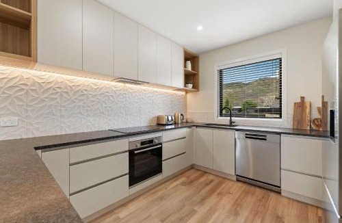 Lowburn House | Stirling Woods Retreat