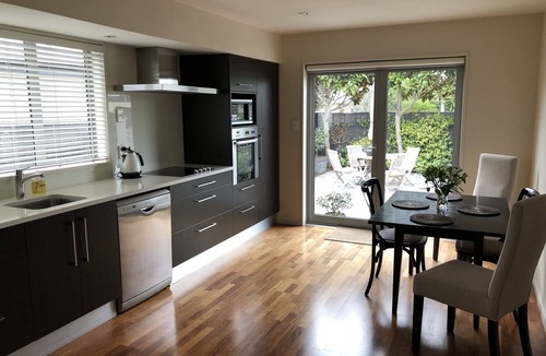 Strowan House | Strowan House 1 - Single Level/Fully Airconditioned