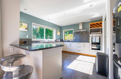 Tikitere House | Stunning and Spacious 5-Bedroom Home in Rotorua