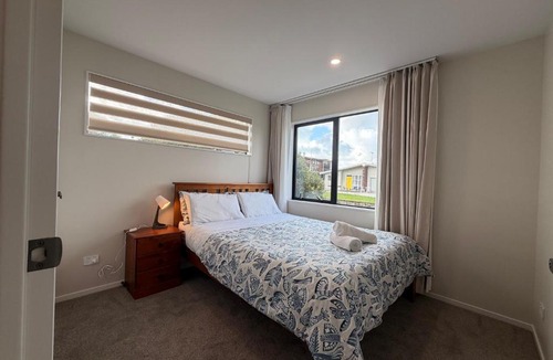 Pakuranga Heights Villa | Stunning New Modern 4-bedroom Townhouse,in Pakuranga Heights
