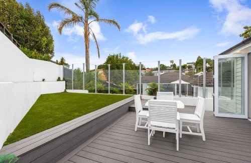 Greenlane - Ellerslie House | Stunning Remuera 3BR with Patio & Parking Zodiak Stays