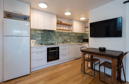 Three Kings House | Stunning Self-contained with Garden