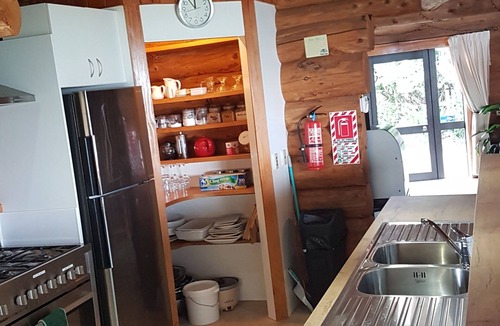 Gisborne Region Cabin | Stunning Tidal Waters Loglodge