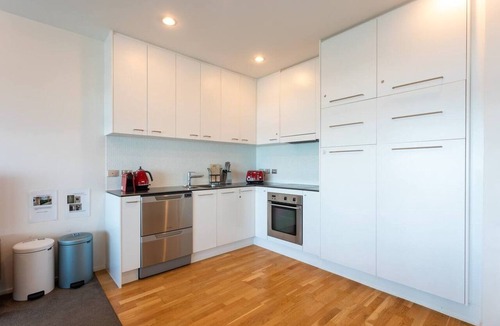 Auckland Central Business District Apartment | Stunning Views Central Apt