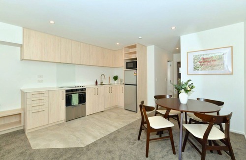 Christchurch City Centre Villa | Stylish 1 Bedroom Apartment with Private Yard