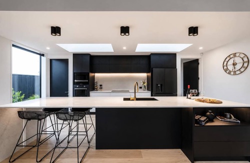 Prebbleton House | Stylish Home | Private Spa + Indoor & Outdoor Fire