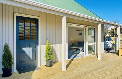 Sumner House | Sumner Beach Retreat