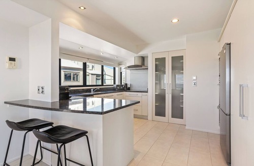 Mount Maunganui House | Sunbrae Sands - Mount Maunganui Holiday Homes