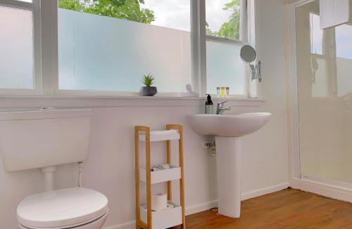 Grey Lynn House | Sunny & Cozy Home near Western Springs