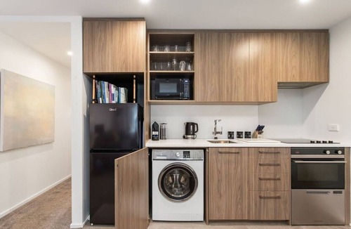 Addington Apartment | Sunny Escape Steps from Hagley Park & Hospital