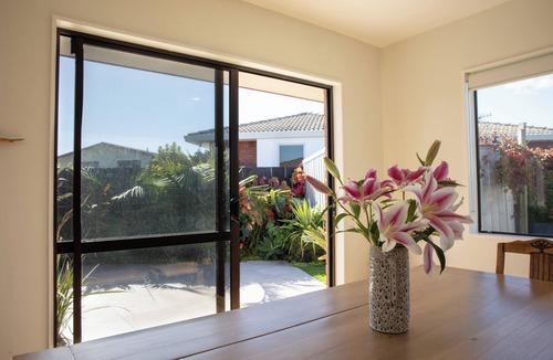 Mount Maunganui House | Sunny, Stylish & Spacious – Perfect for Families!
