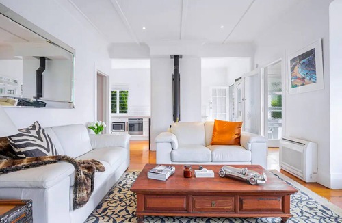 Freemans Bay Villa | Sunny Two-Bedroom Villa