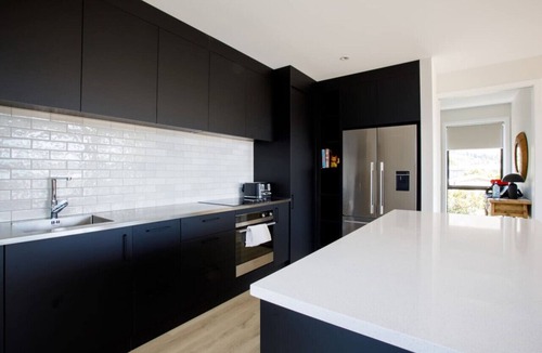Wanaka House | Super Central in Wanaka - Luxury villa only a 10 minute walk to town