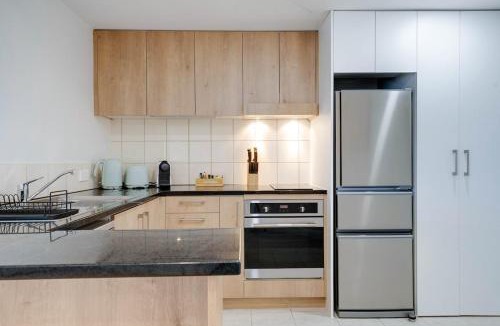 Takapuna Apartment | Super Comfortable Aircon Gym Tennis 7th Flr
