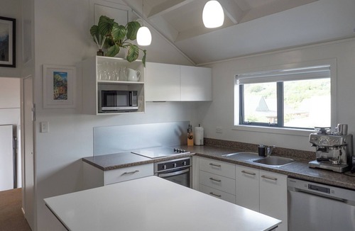 Tawa House | Superior Tawa Retreat