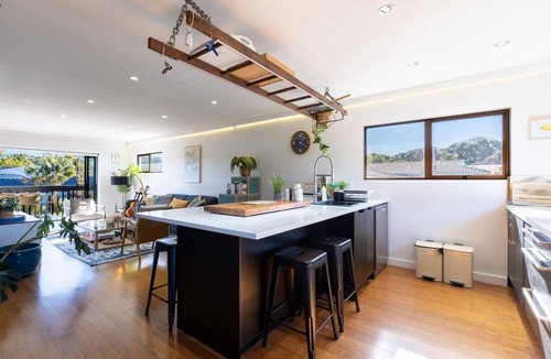 Northcote House | Sweet 3 Bedroom Elegant House in Northcote