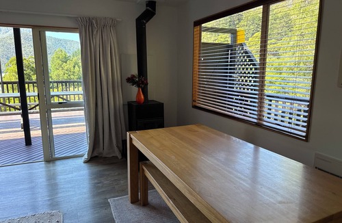 Saint Omer House | Swim, Fish & Unwind at Sandy Bay