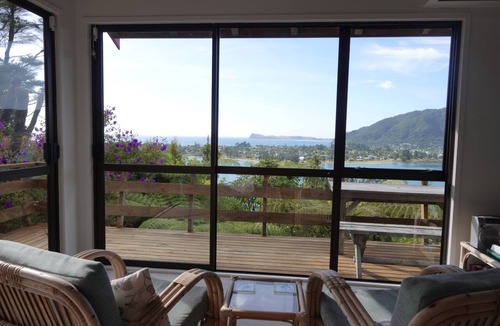 Tairua Cottage | Tairua Tree House - a traditional bach overlooking the Tairua Harbour