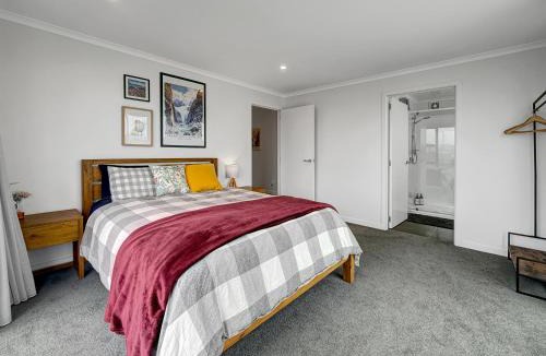 Te Anau House | Takitimu Views