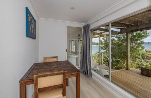 Te Tii House | Tapuaetahi Beachfront Downstairs Unit