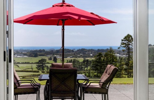 Tarurutangi Cabin | Taranaki Country Lodge