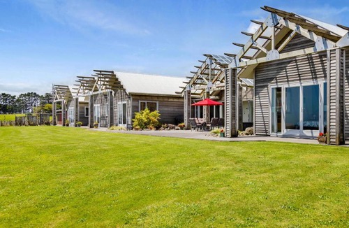 Tarurutangi Cabin | Taranaki Country Lodge