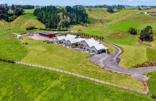 Tarurutangi Cabin | Taranaki Country Lodge